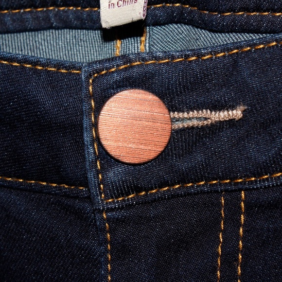 Cabi "Bree" Dark Wash Skinny Jeans - Picture 4 of 16